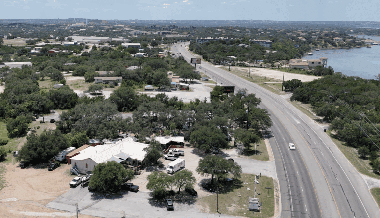 lake travis restaurant